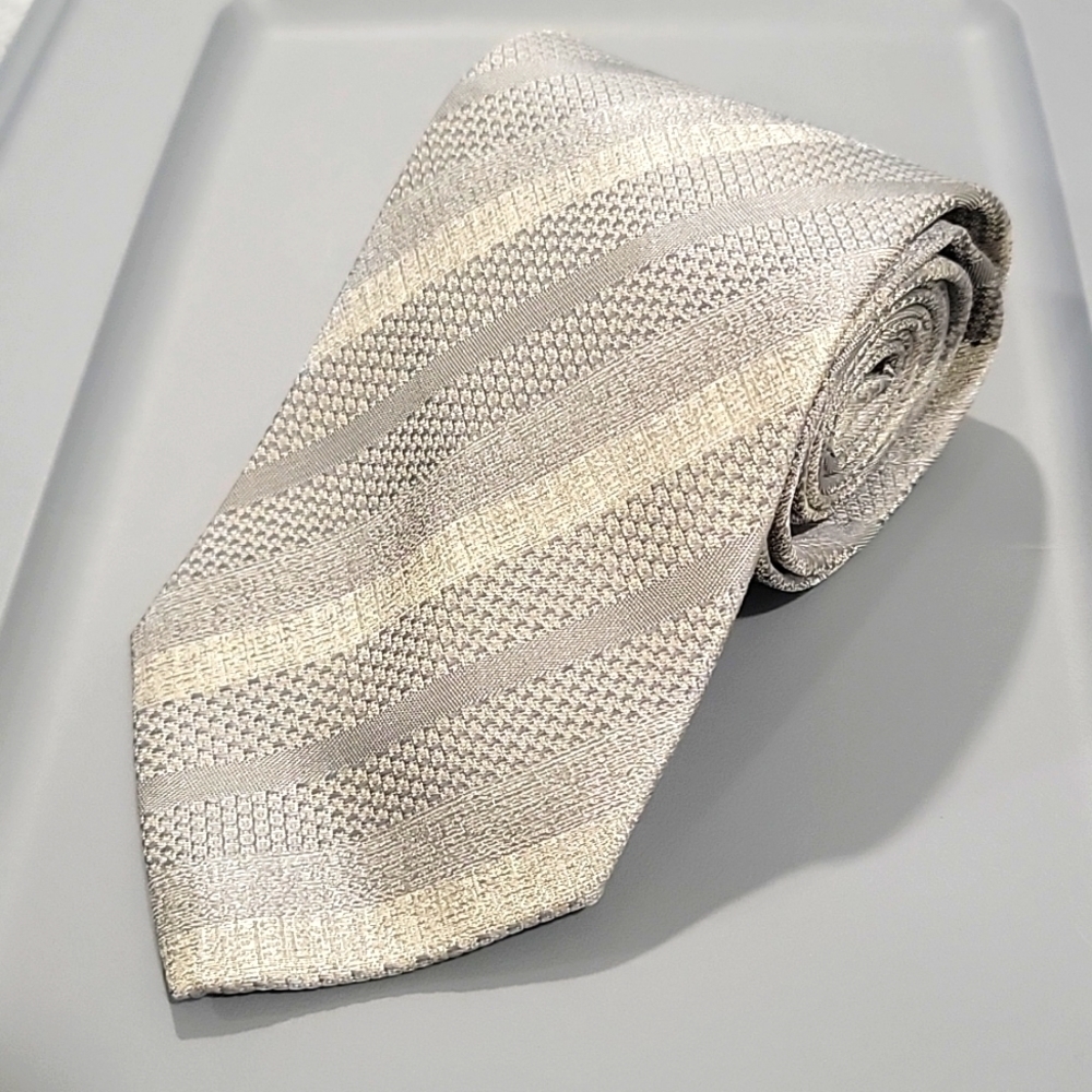 ✨️ Vintage Paolo da Ponte Handmade in Italy 💯%Silk